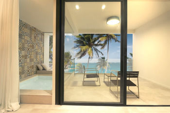 Excellence El Carmen Hotel